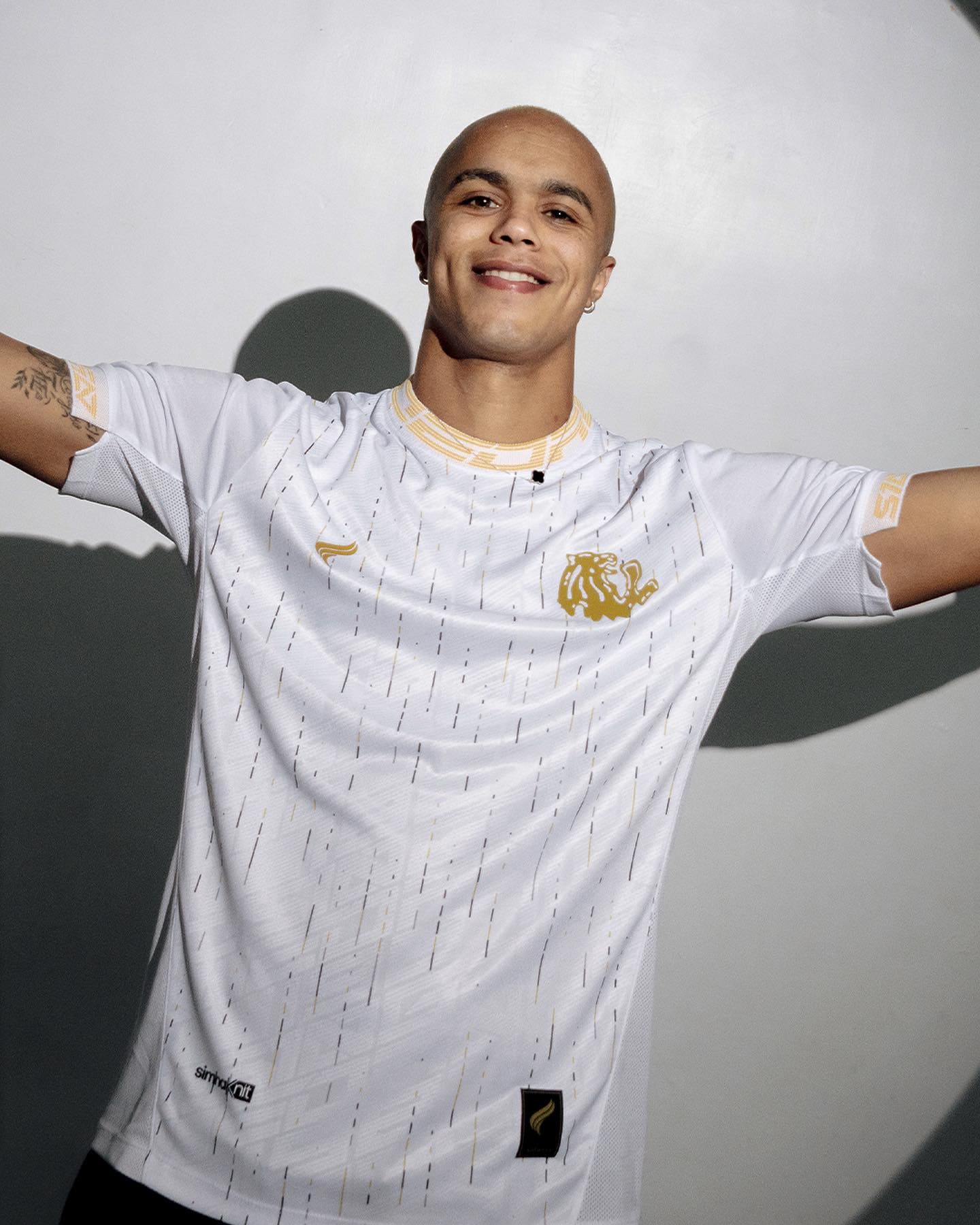 Away Kit 2024/2025